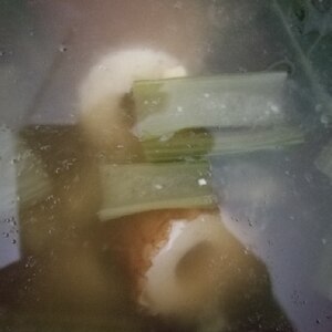 小松菜とちくわの生姜味噌汁